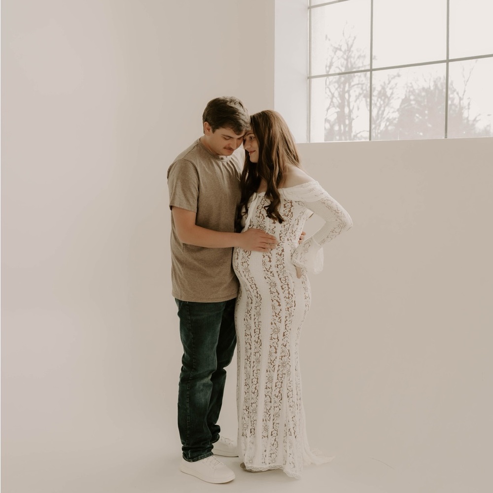 Elegant White Lace Maternity Maxi Dress